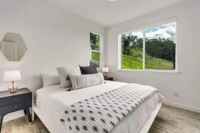 Image de Hosted Bed & Breakfast in the Valley of the Moon. Glen Ellen. Complete privacy.