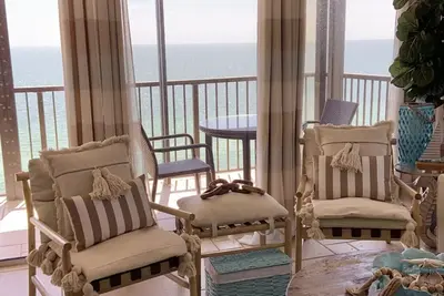 Image de Ocean Sands Premier Condo, Beach Front!