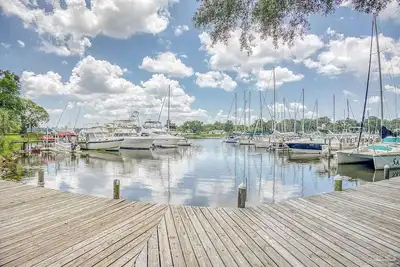 Image de New-The Bayou Bungalow in Downtown Pensacola. Come join us on the Bayou!
