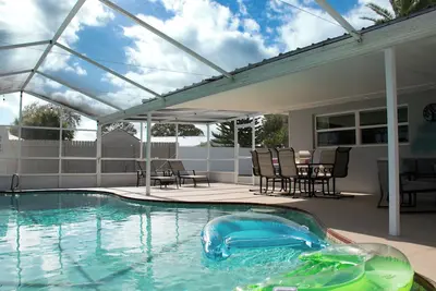 Image de Namaste Getaway ☯ Heated Pool/ Private Yard -17 mins to the beach!