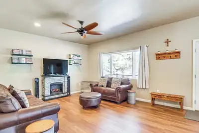 Image de Deck & Atv Trail Access: Quiet Cabin in Show Low
