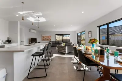 Image de Base: 4 Extra: $30<br>50 Harakeke Dr, Taupo
