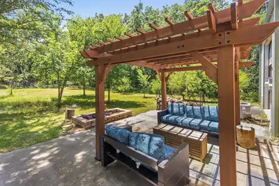Image de Cheerful Retreat on 8 acres