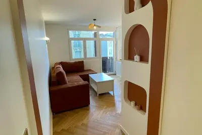 Image de Élégance et Confort: Réservez Notre Bijou de 35m²