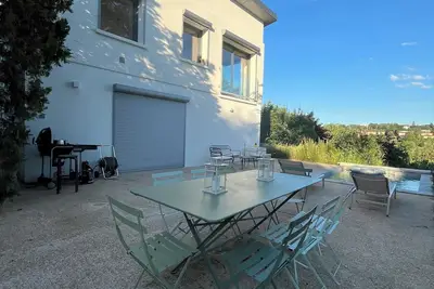 Image de Villa Moderne Avec Piscine Ă 10 min du centre de Lyon