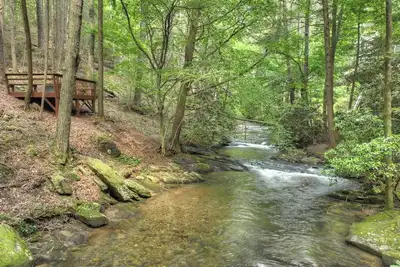 Image de Streams and Daydreams - Relax by the river!