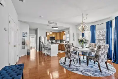 Image de Centrally located Urban Retreat Haven awaiting your arrival!