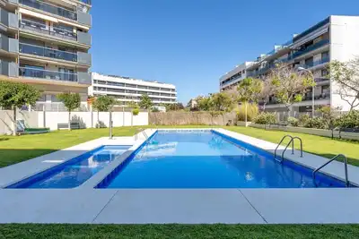 Image de Appartement avec piscine et parking à 350m plage