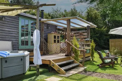 Image de Burr 2 Shepherds Hut, romantic, country holiday cottage in Barnstaple
