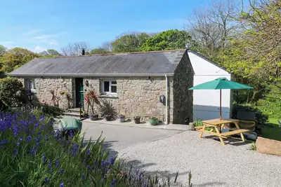 Image de Chy-An-Oula, romantic, character holiday cottage in Constantine