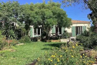 Villa Près de la mer Cadre Préservé Pour des Vacances Reposantes