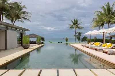 Image de 6br Beachfront Villa with Pool & Chef | Natai Beach