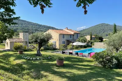 Image de Villa provençale 8 hôtes, piscine, oliveraie, en pleine nature à  Manosque.
