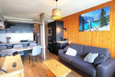 Image de Grand studio rénové, confort moderne, balcon sud, proche ski et randonnées