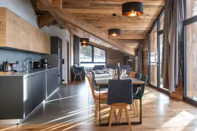 Image de Duplex spacieux 14 personnes avec spa, parking, et wifi gratuit