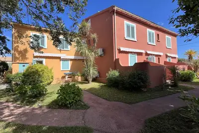 Image de Appartement 2 pièces climatisé, proche mer, centre-ville et plages - calme et confort assuré
