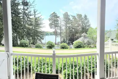 Image de Premier View and Patio Overlooking Elkhart Lake! Two minute walk to bars/dining!