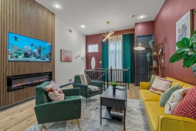 Image de Old City History | Kid-Friendly 2br/1. 5ba