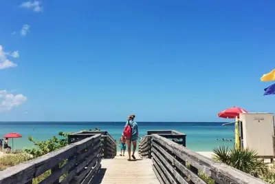 Image de Brand new charming 3 bedroom home built in 2023 and close to the beaches.