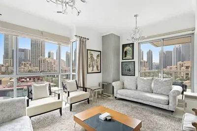 Image de 3br + Maid's Room near Burj Khalifa and Fountain