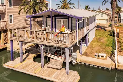 Image de Waterfront Canal House - Jamaica Beach