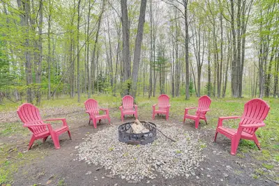 Image de Pet-Friendly Kalkaska Home ~ 19 Mi to Torch Lake!