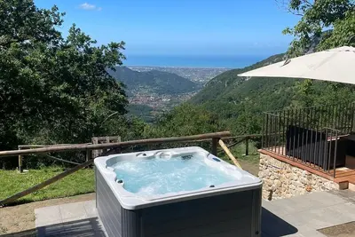 Image de Rustico avec Jacuzzi