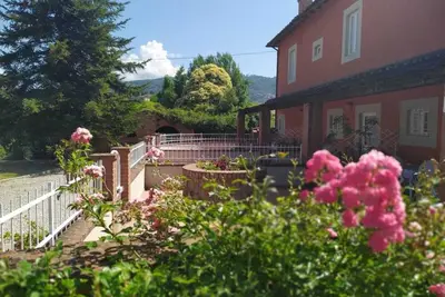 Image de Appartement op een Prachtig Landgoed bij Pescia/lucca