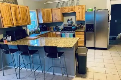 Image de Beautiful, Spacious Home, minutes to the Old Port! \n\n