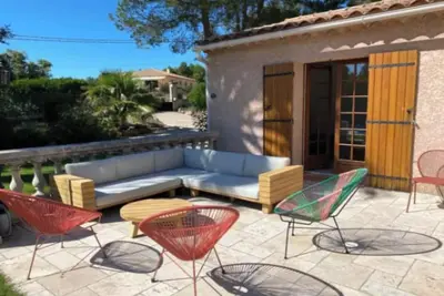 Image de Luxurious 5-Bedroom Villa with Private Pool & Scenic Views in Saint-Cyr-sur-Mer