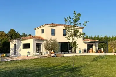 Image de Aix en Provence Villa au Calme Piscine et Pétanque