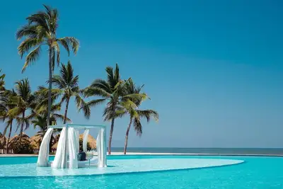 Image de 1 Bd 1 Bath Suite Mayan Palace! Enjoy luxury & some fun in the sun!