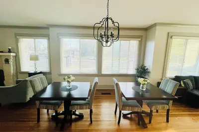 Image de 3br/2ba Spacious Midtown Ranch, Close to Everything.