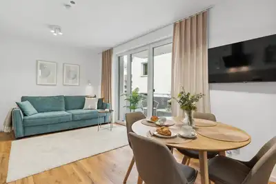Image de Modern Apartment with Balcony & Free Parking in Top Location