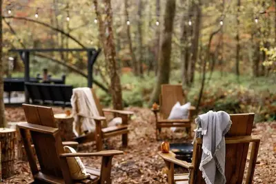 Image de Dog-Friendly Creekside Fall Retreat | Free Night!