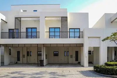 Image de Luxury White Villa by the sea