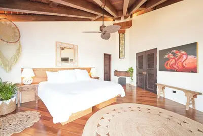 Image de Aerial Honor Room