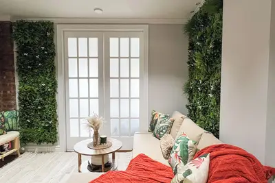 Image de Designed Apartment with balcony in Manhattan, Times Square, Central Park.
