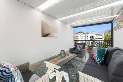 Image de Fantastic family home near city