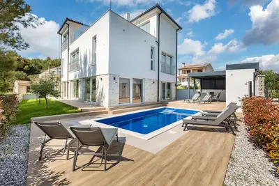 Image de Magnifique maison à Fazana avec piscine extérieure