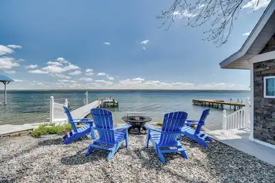 Image de Waterfront Romulus Getaway w\/ Private Dock!