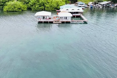 Image de Round the point Bungalow