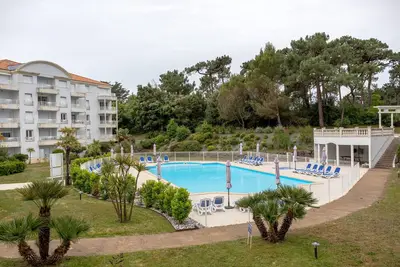 Image de Appartement 'Appartement Résidence Avec Piscine' avec piscine partagée et balcon