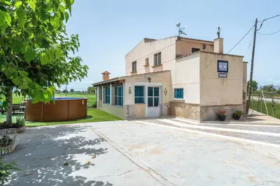 Image de Maison de campagne 'Benjamin' avec vue sur le lac, piscine privée et Wi-Fi