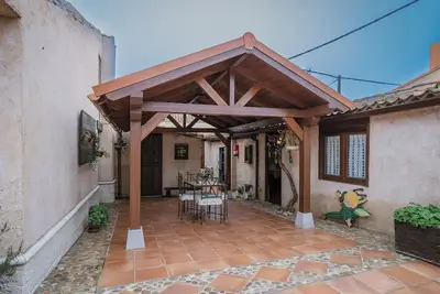 Image de Maison de campagne 'Pinar De Las Cabanuelas' avec terrasse privée, jardin privé et Wi-Fi