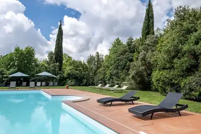 Image de Ferme 'Rosaspina - Appartamento 5' avec piscine partagée, Wi-Fi et climatisation