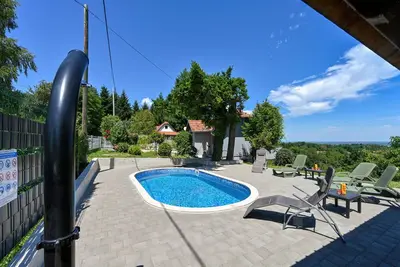 Image de Superbe maison Ă Jalzabet avec WiFi