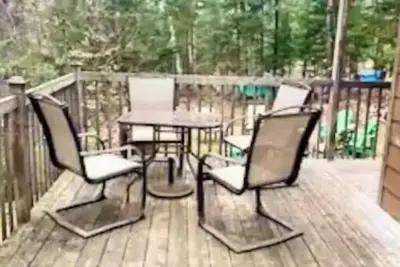Image de Cozy 1 Bedroom Cottage on a quiet lake