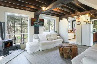 Image de Waterfront Getaway, Pet Friendly – 1 Night Stays!