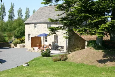 Image de Maison en pierre avec jardin clos à proximité de Barfleur - 2 chambres, WiFi, terrasse, barbecue